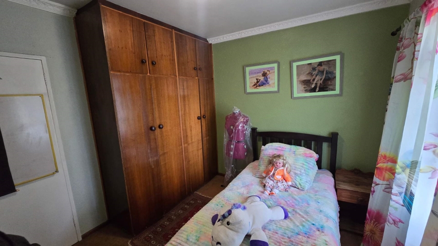 6 Bedroom Property for Sale in Protea Heights Western Cape